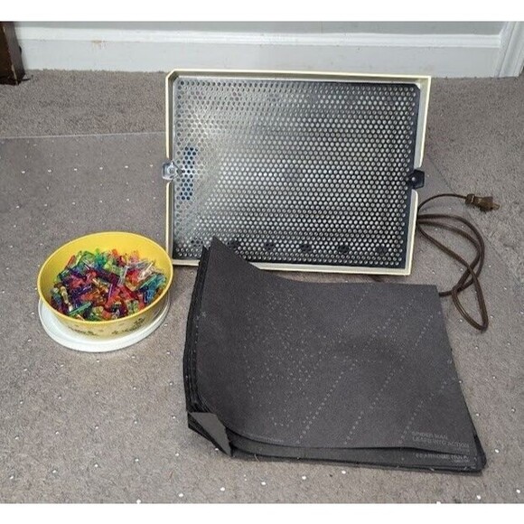 Vintage Lite Brite Hasbro 1973 Light Bright W/ORIGINAL BOX, PEGS, & PAPERS - Picture 1 of 12